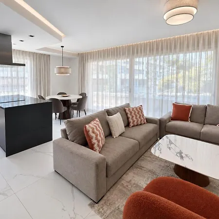 Appartamento 3bd Design - Pool - 5 Min Walk *
