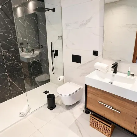 Appartamento 3bd Design - Pool - 5 Min Walk Marbella